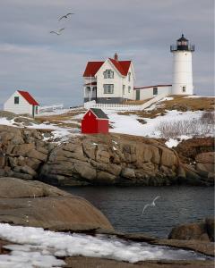 Artist Jon Holiday Receives Photo Of The Day Distinction For His Nubble Light